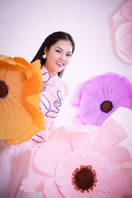 Dương Cẩm Lynh tươi tắn đón xuân - ảnh 6