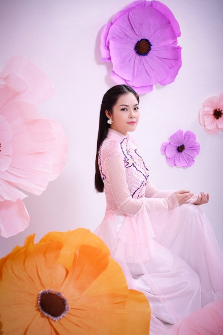 Dương Cẩm Lynh tươi tắn đón xuân - ảnh 7