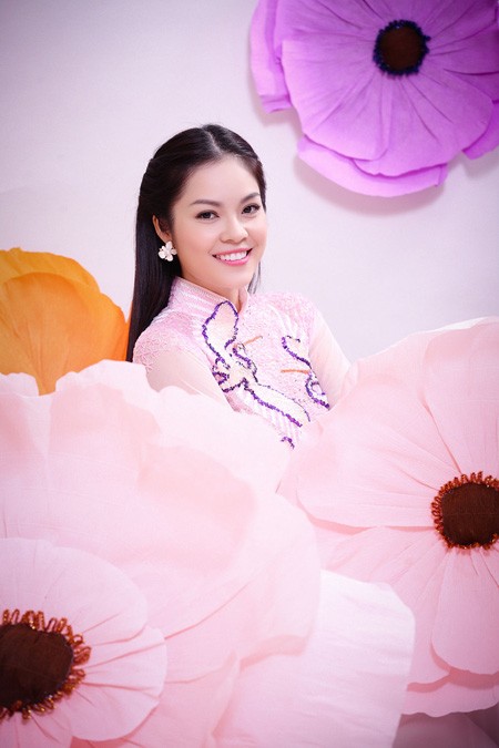 Dương Cẩm Lynh tươi tắn đón xuân - ảnh 8
