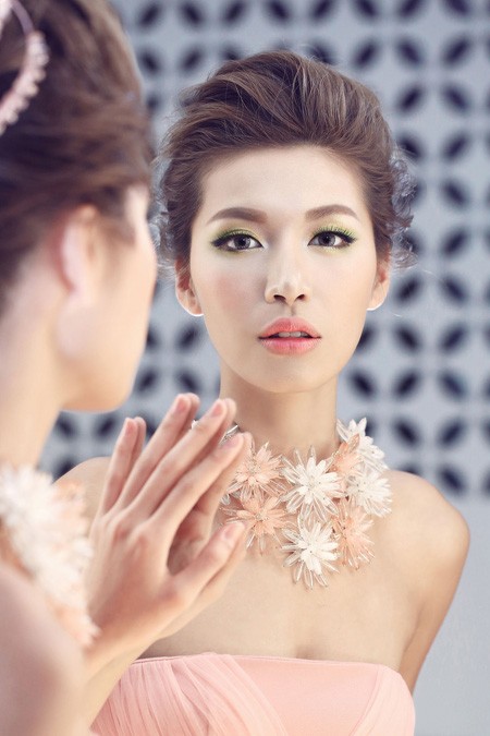 Minh Tú làm quý cô quyến rũ - ảnh 5