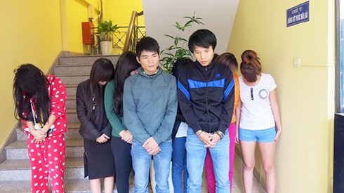Những chiêu lừa của gái bán hoa - ảnh 4