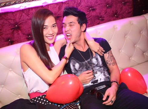 Bà Tưng lại khoe ngực 'khủng' ở tiệc sinh nhật bạn - ảnh 8