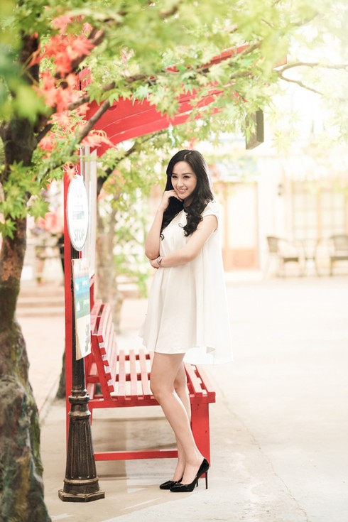 Mai Phương Thúy yêu kiều như tiểu thư - ảnh 3