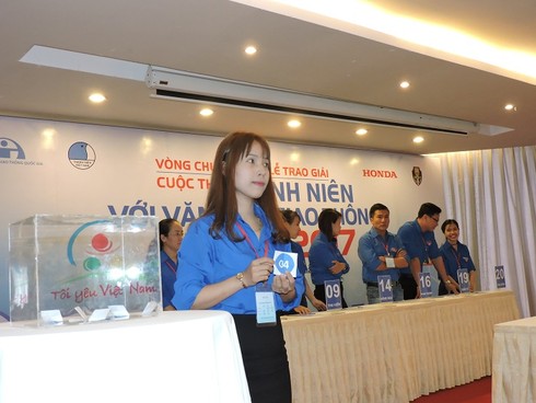 Trao giải cuộc thi “Thanh niên với Văn hóa giao thông” năm 2017 - ảnh 2