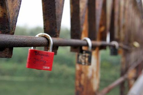Những dấu ấn tình yêu “xấu xí” của bạn trẻ Hà thành - ảnh 4