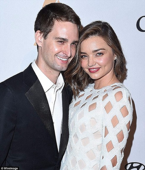 Miranda Kerr: 20 năm nghiệp mẫu và chia sẻ bất ngờ - ảnh 3