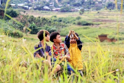 Phóng sự ảnh: Mưu sinh dưới chân núi Ngọc Linh - ảnh 12