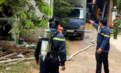 Hàng chục người ngất xỉu vì ngộ độc khí gas - ảnh 2