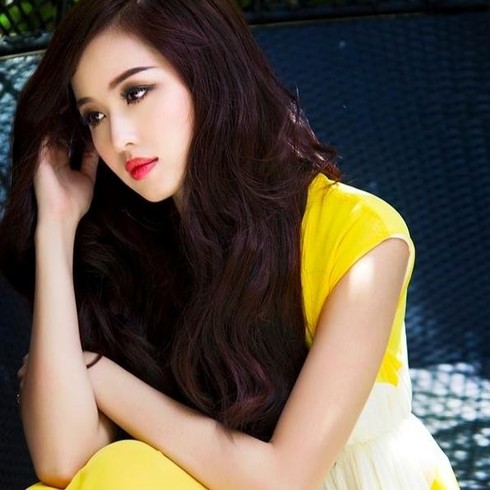 Tâm Tít rời Hà Nội vào TP.HCM hoạt động nghệ thuật nhưng đến thời điểm này cô chưa thực sự thành công ở lĩnh vực nào.
Bài viết: http://news.zing.vn/6-hot-girl-dinh-dam-cam-tinh-con-ngua-post383258.html#category_featured.noibat
Nguồn Zing News