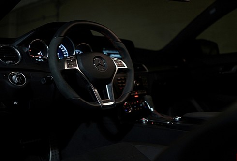 Mercedes C63 AMG phiên bản 'Người dơi' - ảnh 3