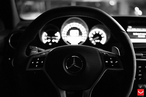 Mercedes C63 AMG phiên bản 'Người dơi' - ảnh 4