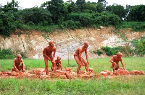 Tuyệt kỹ ngụy trang của Đặc công Việt Nam - ảnh 1