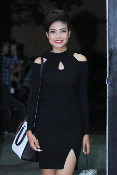 Phi Thanh Vân 'khoe' ngực khủng - ảnh 10