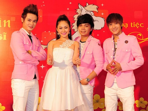 Sao Việt đọ vẻ sexy trong đêm tiệc - ảnh 11