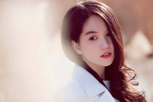 Ngọc Trinh sành điệu với thời trang giấu quần - ảnh 5