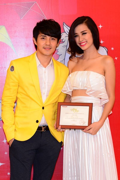 Sao Việt đọ vẻ sexy trong đêm tiệc - ảnh 8