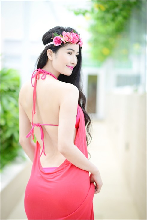 Cao Thùy Dương mặc bikini khoe body không tỳ vết - ảnh 1
