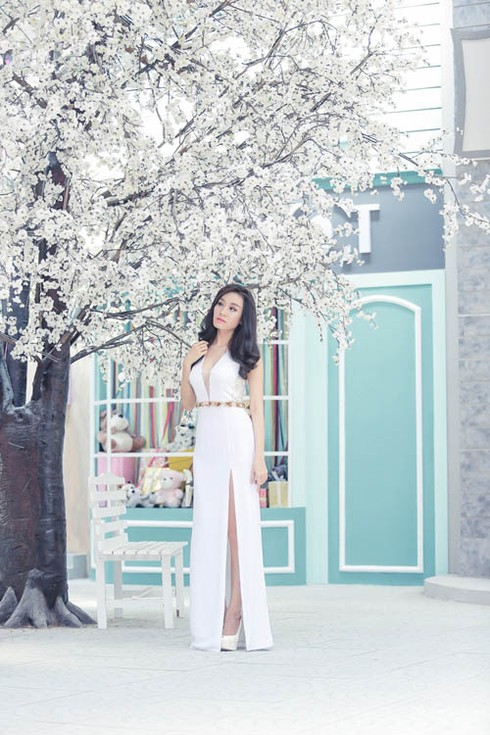 Minh Thư khoe ngực đầy, chân thon - ảnh 1