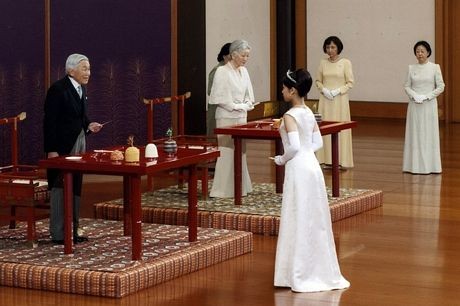 Công chúa Nhật cưới thường dân, từ bỏ tước hiệu hoàng gia - ảnh 1