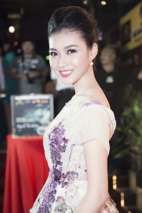 Bích Khanh lộng lẫy đi sự kiện - ảnh 3