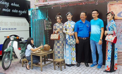 Các bạn trẻ tham gia hiến máu Chủ nhật đỏ - ảnh 5