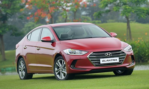 Hyundai Thành Công lùi giao xe - ảnh 1