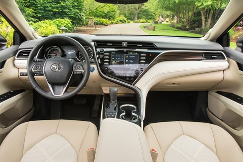 Đánh giá Toyota Camry 2018 - ảnh 2