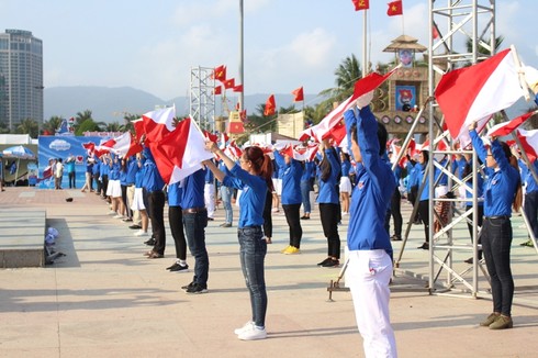 Đồng diễn Semaphore của Thành đoàn Đà Nẵng xác lập kỷ lục Việt Nam - ảnh 5