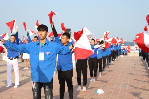 Đồng diễn Semaphore của Thành đoàn Đà Nẵng xác lập kỷ lục Việt Nam - ảnh 6