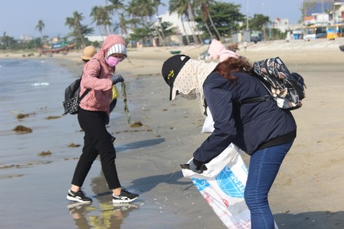 1000 TNV chung tay dọn sạch rác Sơn Trà - ảnh 4