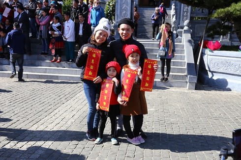 Du khách nô nức tham dự Hội xuân Mở Cổng Trời Fansipan - ảnh 6