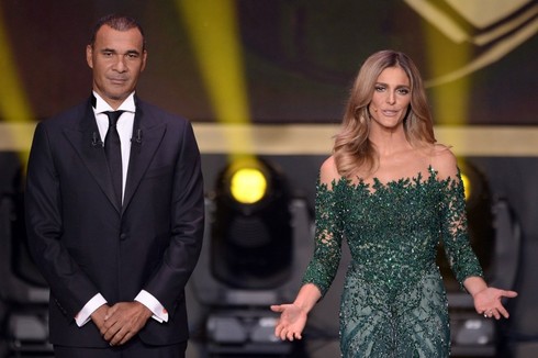 Bồ Ronaldo 'kín cổng cao tường' ở Gala Quả bóng vàng - ảnh 12
