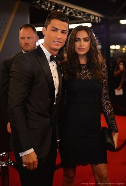 Bồ Ronaldo 'kín cổng cao tường' ở Gala Quả bóng vàng - ảnh 2