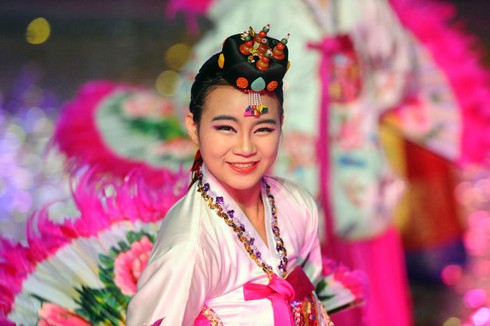Lộng lẫy lễ hội đường phố Singapore - ảnh 9