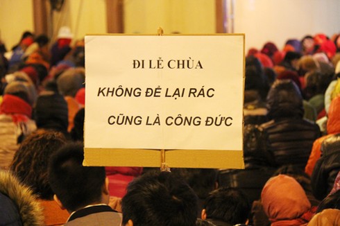 Biển người cầu an ở chùa Phúc Khánh - ảnh 7