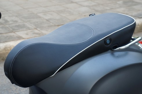 Cận cảnh Vespa Sprint mới 'xuất trận' tại Việt Nam - ảnh 8