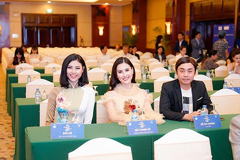 Người đẹp Biển Đào Hà 'đọ sắc' Á hoàng Trang sức Hà Lade tại sự kiện - ảnh 4
