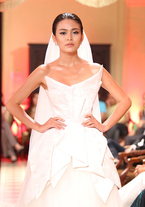 Mâu Thanh Thủy chạy show mệt nghỉ sau tai nạn - ảnh 1