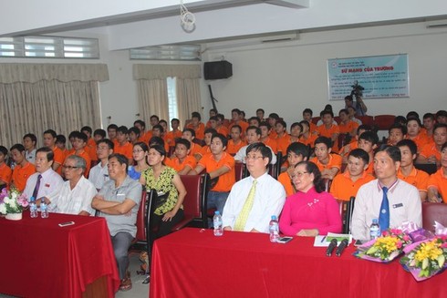 ĐH Lạc Hồng xuất quân dự Robocon châu Á -Thái Bình Dương - ảnh 1