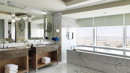 Vẻ xa xỉ của phòng khách sạn giá 225 triệu đồng/đêm - ảnh 4