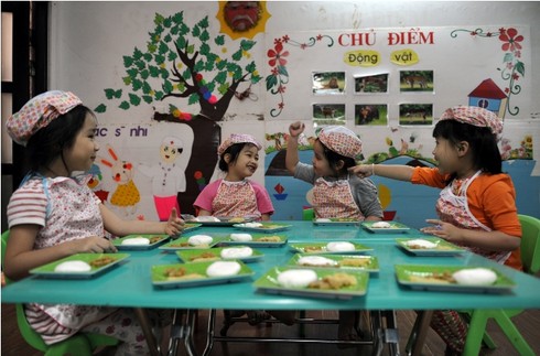 Ngắm con trẻ làm bánh đón Tết Hàn thực - ảnh 12