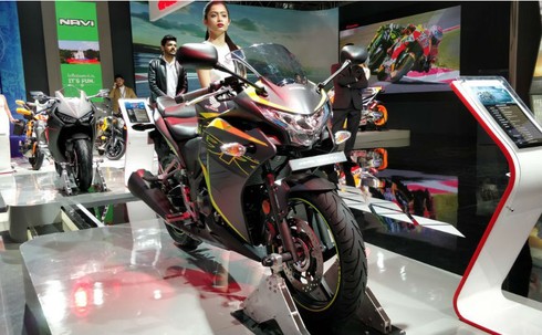 Honda CBR250R 2018 bán ở Ấn Độ - ảnh 1