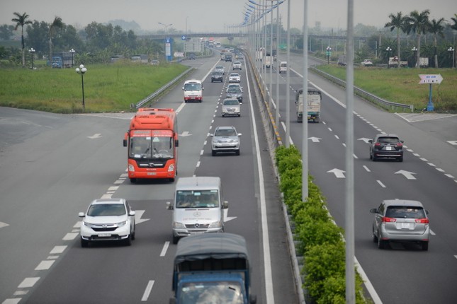 Di lý cựu Bộ trưởng Đinh La Thăng, Út ‘trọc’ vào TPHCM ảnh 3