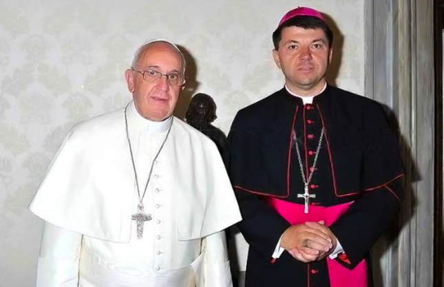 Đại diện thường trú Vatican tại Việt Nam thông thạo nhiều thứ tiếng ảnh 1