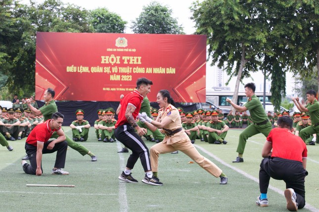 Gần 500 cán bộ, chiến sĩ Công an Hà Nội ‘trổ tài’ tại hội thi võ thuật ảnh 7