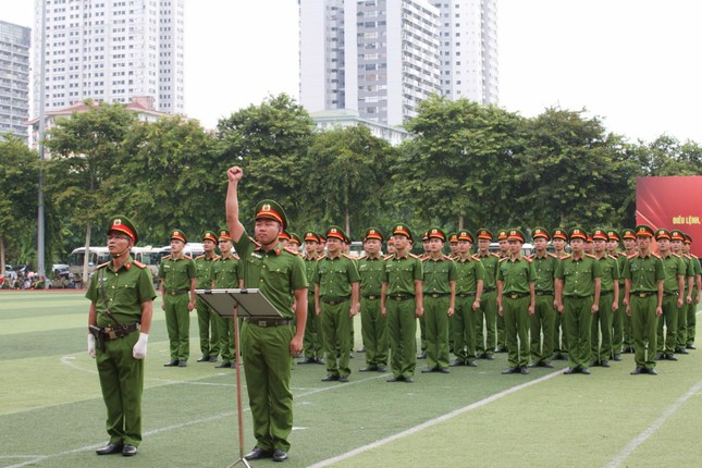 Gần 500 cán bộ, chiến sĩ Công an Hà Nội ‘trổ tài’ tại hội thi võ thuật ảnh 3
