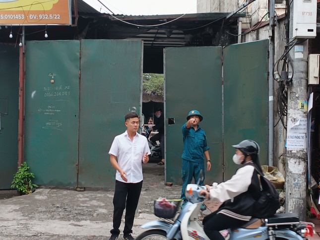 Hà Nội: Nổ lớn tại ngôi nhà trên đường Vĩnh Hưng, 3 người bị thương ảnh 1