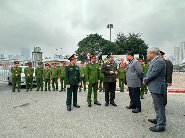 Giám đốc Công an Hà Nội kiểm tra phương án bảo vệ chuyến thăm của Tổng Bí thư, Chủ tịch Trung Quốc Tập Cận Bình ảnh 1