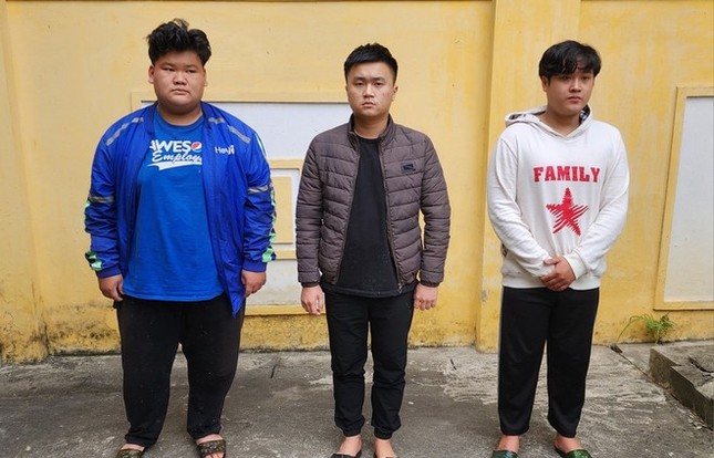 Bóc gỡ ổ nhóm làm giả giấy khám sức khoẻ ở Hà Nội ảnh 1