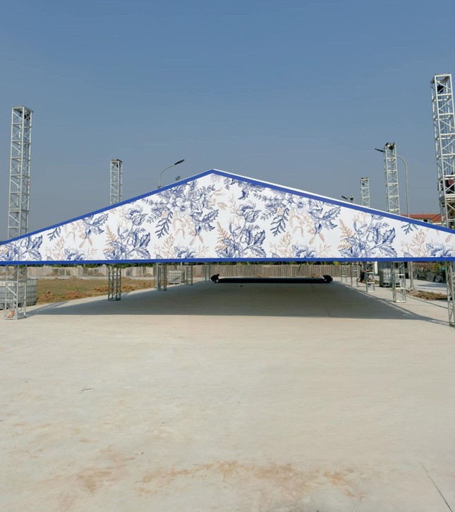 Quang Hải - Chu Thanh Huyền dựng rạp đám hỏi hoành tráng trên sân bóng ảnh 3